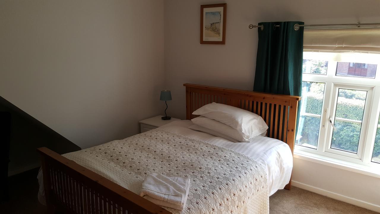 Church End Farm Bed And Breakfast Hale  Экстерьер фото